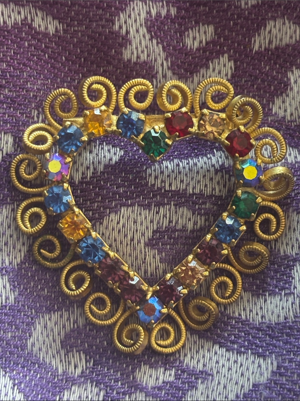 Vintage rhinestone Heart Brooch
